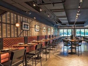 What are the top Benefits of a High Bar Table